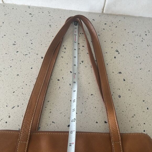Tignanello Vintage Tan Genuine Leather Women’s Shoulder Handbag Zip Compartments - Picture 9 of 16